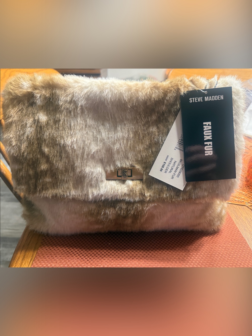 VIRAL - Steve Madden Faux Fur Shoulder Bag in Fawn Ombré